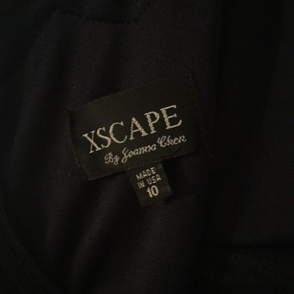 Gown - Picture 4 of 5